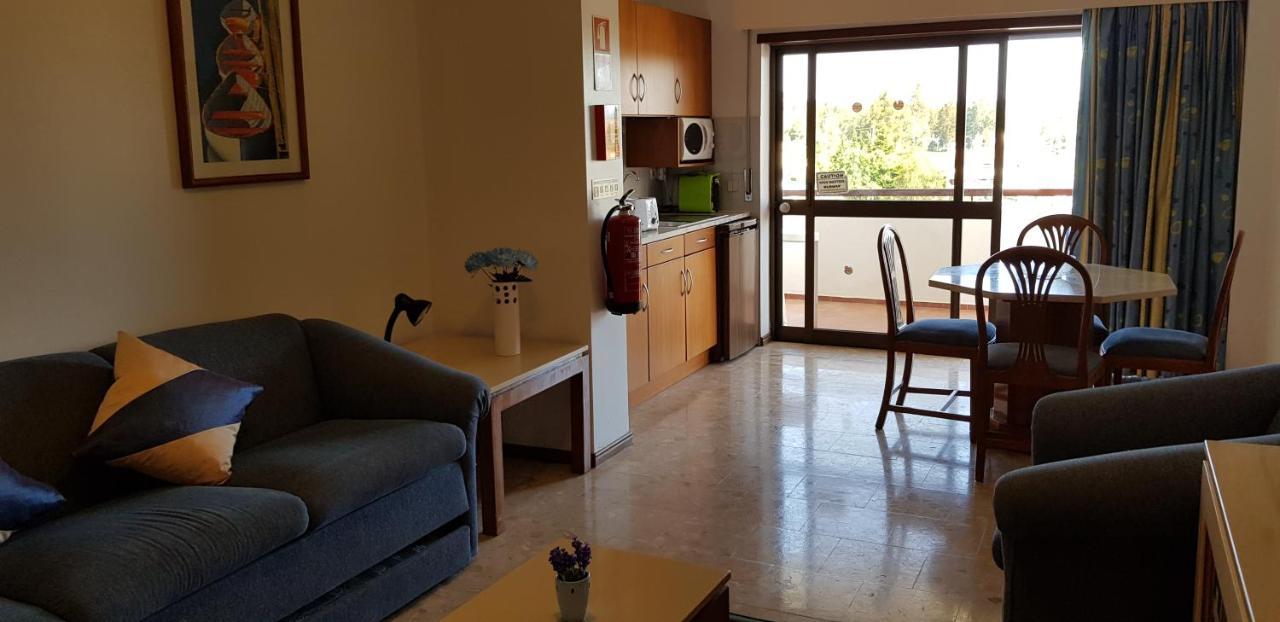 Clube Praia Vau 17 By Atlantichotels - Al Портиман Екстериор снимка